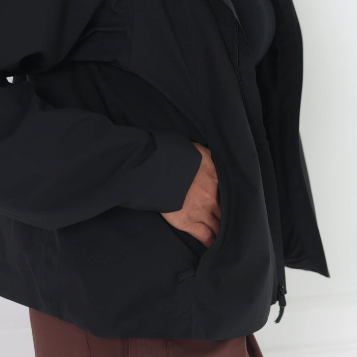The Shield Jacket | Black