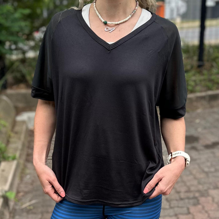 V-Shape Sheer Glam Top | Black