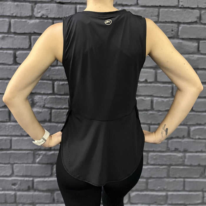 Athletic Chic Tank Tops | Black