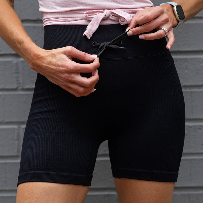 Ribbed Shorts | Black