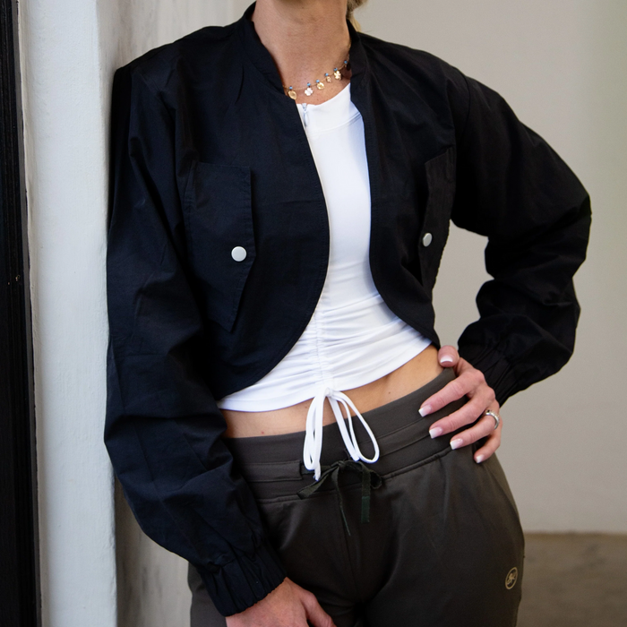 Curve Crop Jacket | Black